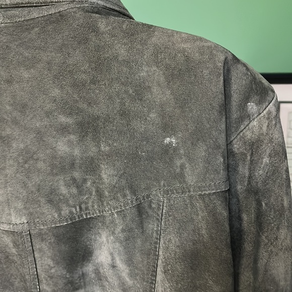 Nancy Bolen Woman’s Suede Jacket and Skirt Set - Picture 3 of 9